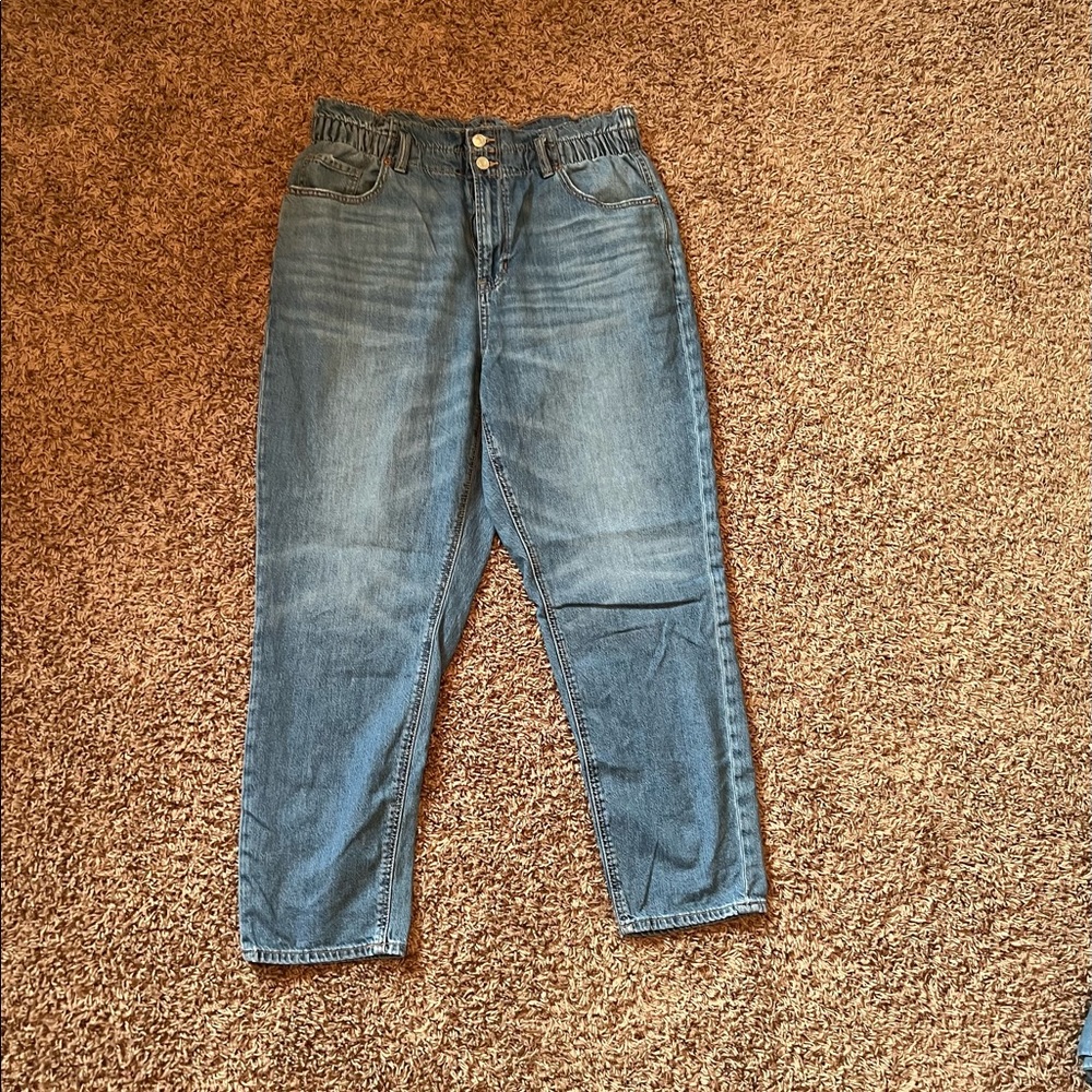 American Eagle Mom Jean